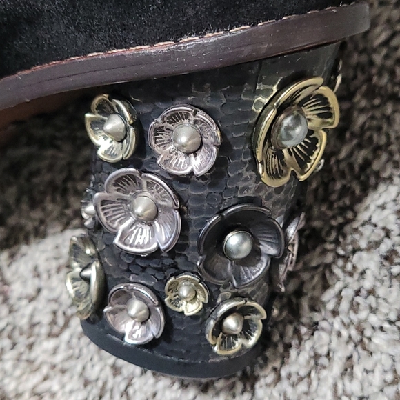 Coach Tea Rose Heeled Boot - Black size 8.5 - Picture 7 of 8